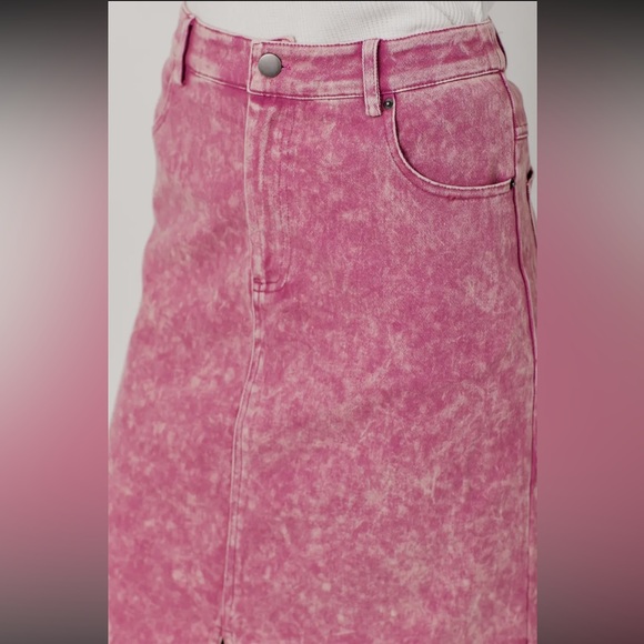 831. Mystree Pink Denim Maxi Skirt W/Slit New Item NWT - Picture 3 of 7